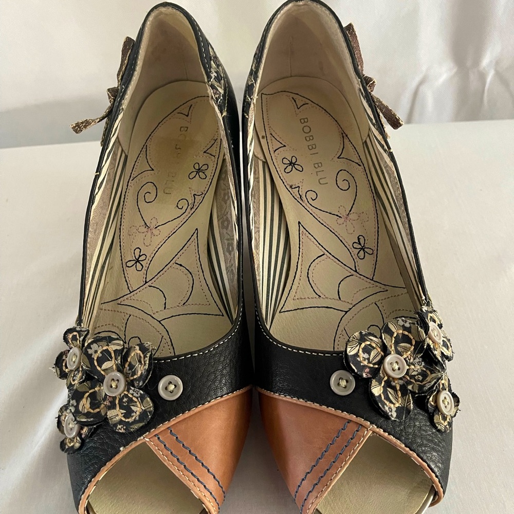 Anthropology amberlie wedge heel size 9.5
